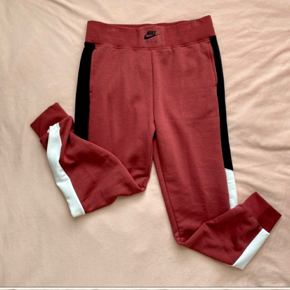 Nike Sportswear Essential Womens Fleece Pants